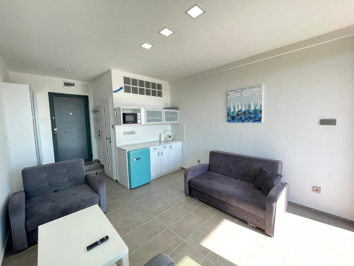 Club Panorama Studio - Pool, Garden Apartment Alsoors Luaran gambar